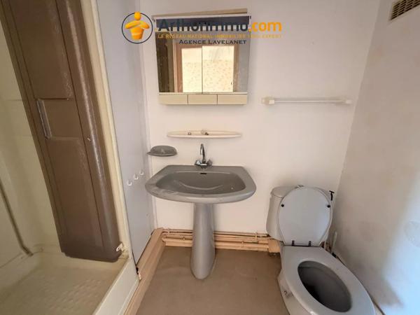 Vente                                                      Maison
                        
                     9 pièces                      197 m2                     à Lavelanet