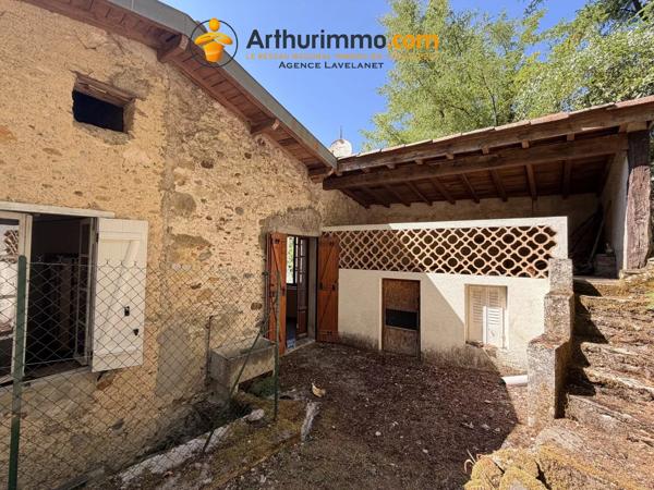 Vente                                                      Maison
                        
                     9 pièces                      197 m2                     à Lavelanet