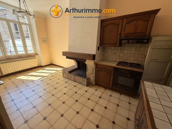 Vente                                                      Maison
                        
                     9 pièces                      197 m2                     à Lavelanet