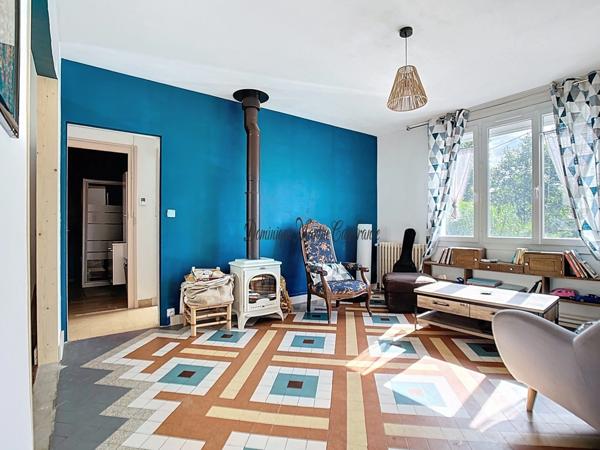 Maison familiale 4 pièces de 70m² avec dépendance en tuffeau et jardin arboré – PONCE SUR LE LOIR (72)