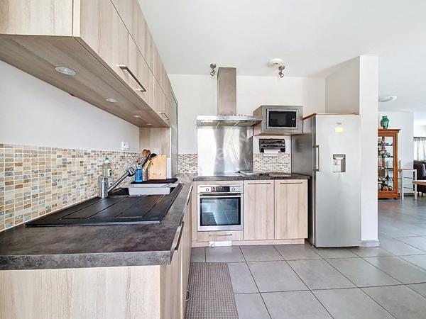 Superbe Maison Contemporaine à Vendre à Poitiers, 4 chambres, secteur Mérigotte