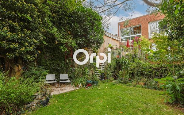 Maison à vendre    8 pièces • 300 m2 Tourcoing