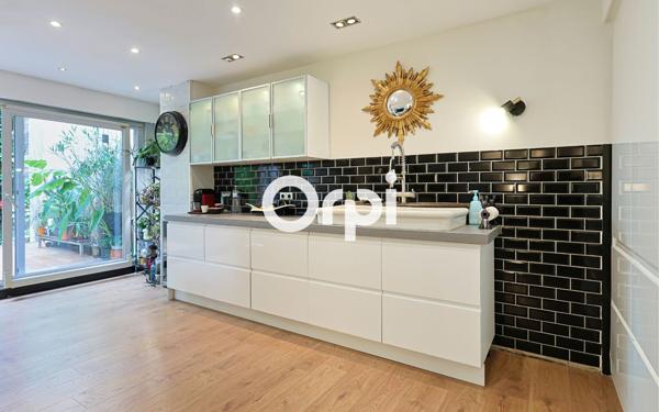 Maison à vendre    8 pièces • 300 m2 Tourcoing