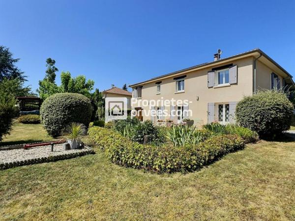 Superbe pavillon d'env. 186m² avec 6 ch., piscine et spacieuse terrasse au calme sur CHANCELADE (24650)