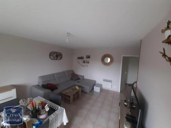 Appartement à louer 2 pièces 48.6m² Hénin-Beaumont (62110)