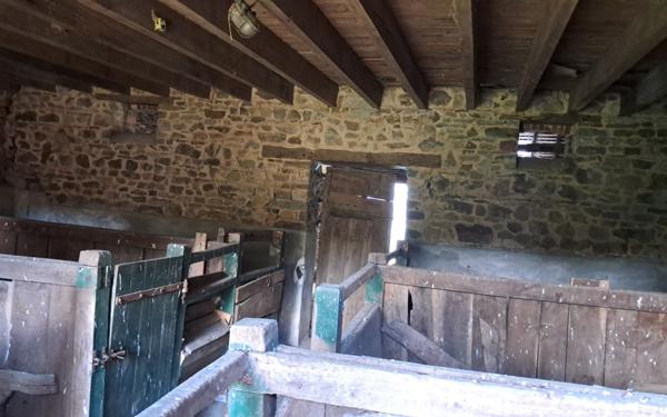 Maison à vendre    3 pièces • 100 m2 Thourie