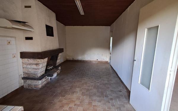 Maison à vendre    3 pièces • 100 m2 Thourie