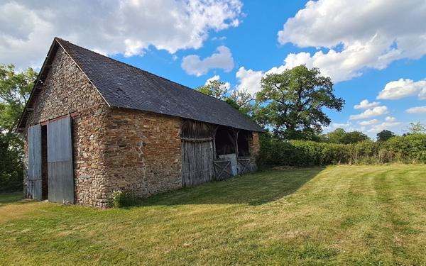 Maison à vendre    3 pièces • 100 m2 Thourie