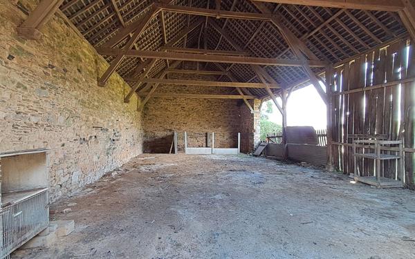 Maison à vendre    3 pièces • 100 m2 Thourie