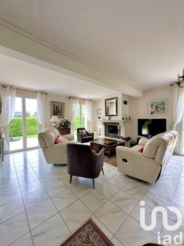 Maison à vendre 8 pièces 146 m² Saint-Julien-les-Villas