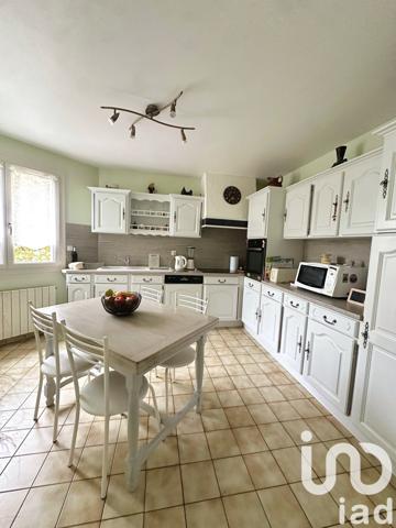 Maison à vendre 8 pièces 146 m² Saint-Julien-les-Villas