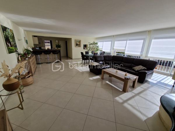 Maison de village de 240 m²