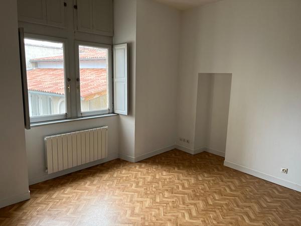 CENTRE-VILLE Rue de la Tranchée Studio de 24 m²