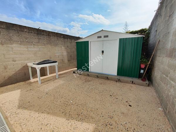 Immeuble à vendre à LOCMINE 3 appartements, une cour extérieur et un garage