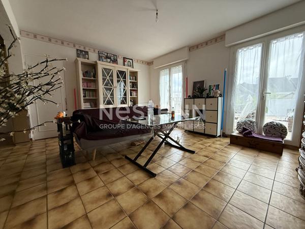 Immeuble à vendre à LOCMINE 3 appartements, une cour extérieur et un garage