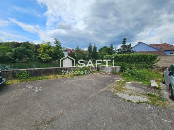 Plateau brut 155m², Audincourt, stationnement privatif