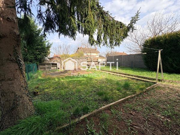 Maison mitoyenne à rénover - 3 pièces