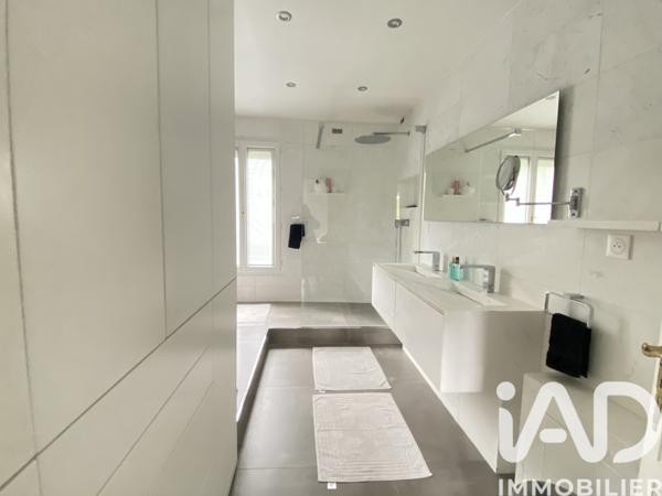 Maison à vendre 8 pièces 240 m² Villennes-sur-Seine