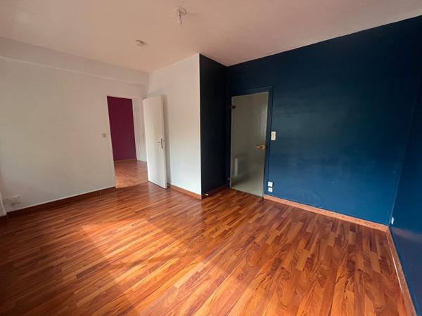 Appartement 2 pieces à guist'hau , stationnement et cave,  
Nantes 44000