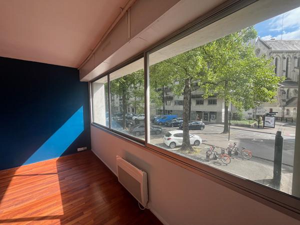 Appartement 2 pieces à guist'hau , stationnement et cave,  
Nantes 44000