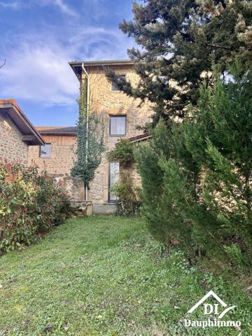 Ferme de caractère ,vue panoramique Vercors, 3 Ha, dépendances, piscine naturelle