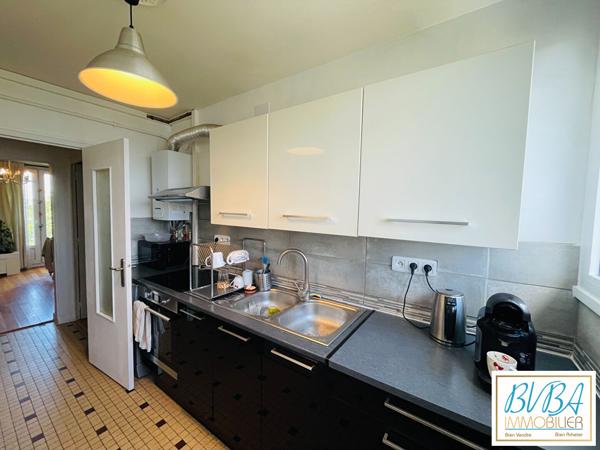 À vendre appartement calme au coeur d'une copropriété ravalée et isolée - 4 chambres - Ascenseur - Stationnement privé sécurisé , Nantes