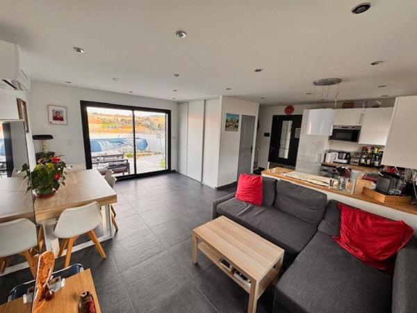 Maison T3, récente avec terrasse et proche de toutes commodités