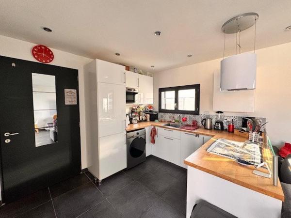 Maison T3, récente avec terrasse et proche de toutes commodités
