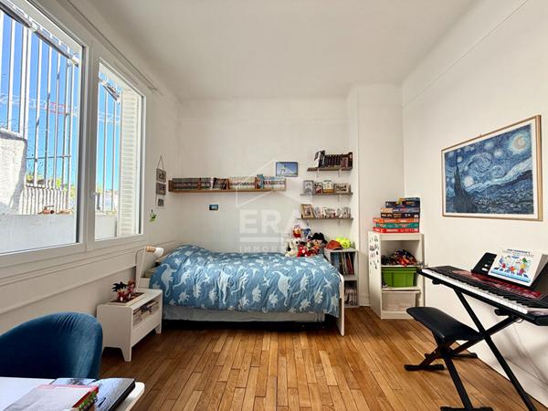 Chaville Rive Gauche - Maison de ville en copropriété, terrasse plein sud, parking et cave - Bien coup de coeur