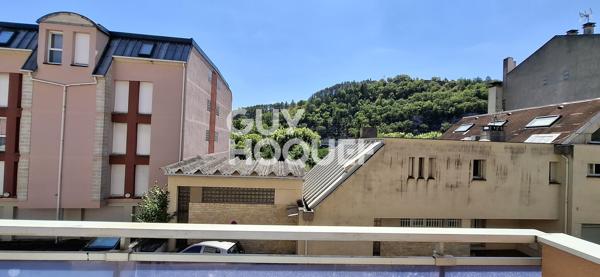 Bel appartement avec balcon et ascenseur