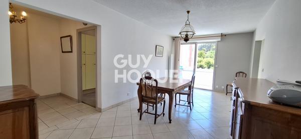 Bel appartement avec balcon et ascenseur
