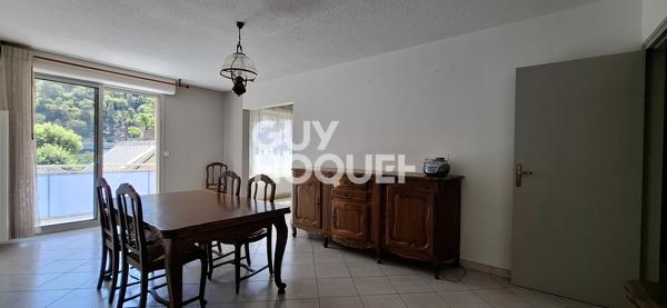 Bel appartement avec balcon et ascenseur
