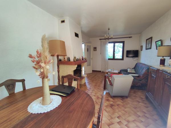 A saisir maison d'habitation avec vue sur les hauteurs de Labégude