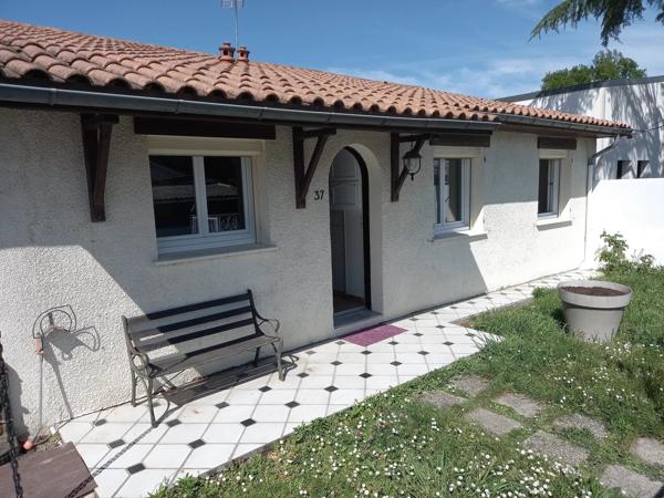Vente                                                      Maison
                        
                     4 pièces                      90 m2                     à Pessac