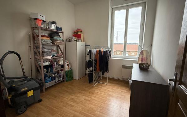 Appartement à louer    3 pièces •  Versigny