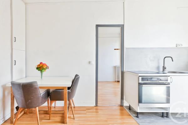 Appartement F2 à vendre  2 pièces - 27 m 2   AUBERVILLIERS  - 93