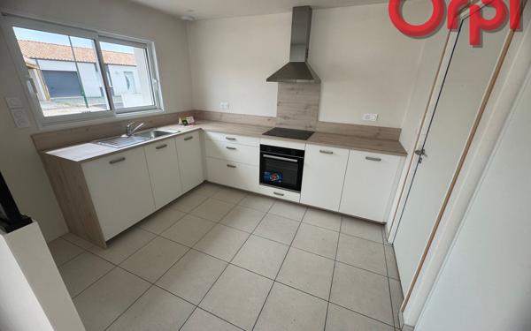 Maison à vendre    3 pièces •  Angles