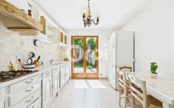 Maison à vendre    4 pièces • 129,03 m2 Mandelieu-la-Napoule