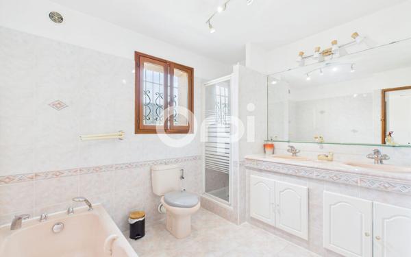 Maison à vendre    4 pièces • 129,03 m2 Mandelieu-la-Napoule