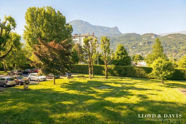 Seyssinet-Pariset – T3/T4 87 m² | Grand balcon 20 m² | Vue dégagée sur le Vercors