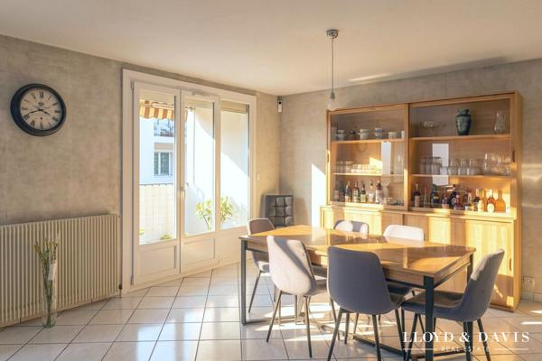 Seyssinet-Pariset – T3/T4 87 m² | Grand balcon 20 m² | Vue dégagée sur le Vercors