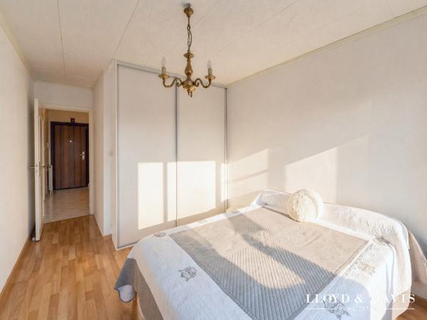 Seyssinet-Pariset – T3/T4 87 m² | Grand balcon 20 m² | Vue dégagée sur le Vercors
