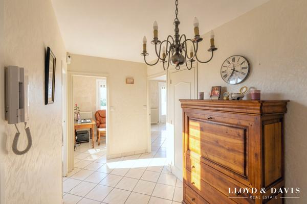 Seyssinet-Pariset – T3/T4 87 m² | Grand balcon 20 m² | Vue dégagée sur le Vercors