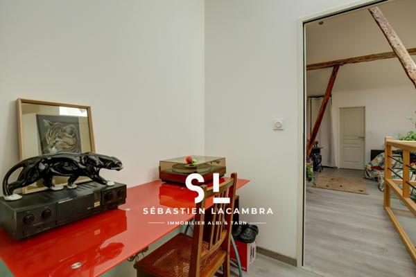 Lisle-sur-Tarn (81310) Maison de ville 6 pièces – Loggia lumineuse, volumes rares & cachet authentique – Garage, cave voûtée