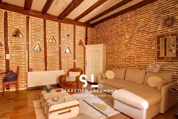 Lisle-sur-Tarn (81310) Maison de ville 6 pièces – Loggia lumineuse, volumes rares & cachet authentique – Garage, cave voûtée