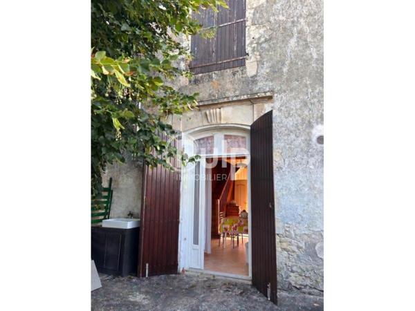 Maison à vendre à Surgeres - Réf. larf36