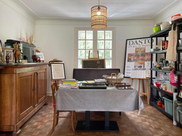 Maison familiale spacieuse avec grand jardin proche de Lestonan