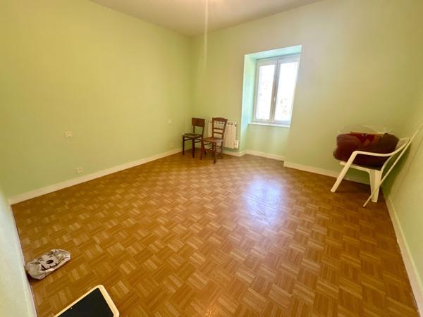 Maison à vendre 5 pièces (56)