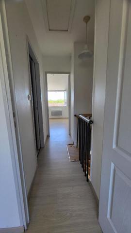 17220 LA JARRIE - MAISON 52 M² SEJOUR 2 CHAMBRES GARAGE - PARKING