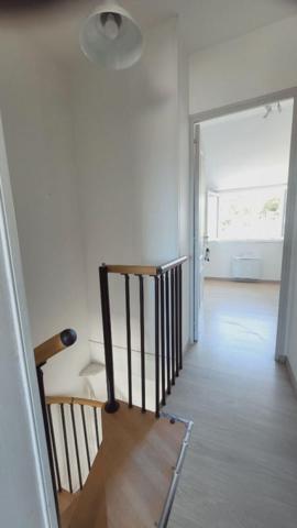 17220 LA JARRIE - MAISON 52 M² SEJOUR 2 CHAMBRES GARAGE - PARKING